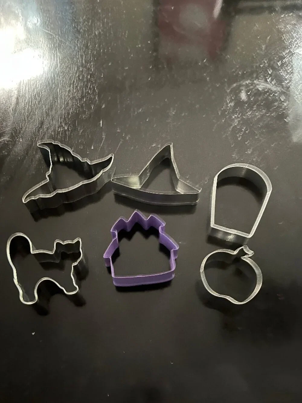 Halloween-Themed Cookie Cutters, Set of 6
